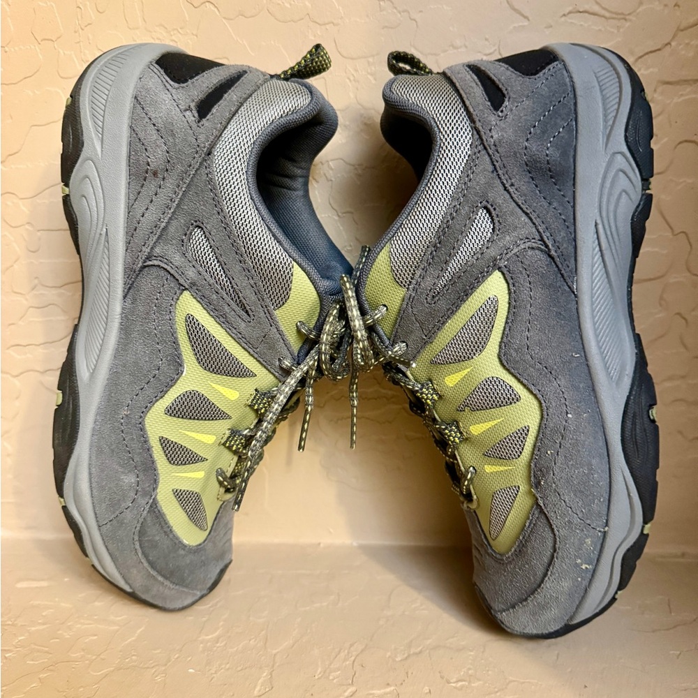 Explore 24 Easy Spirit Size 7